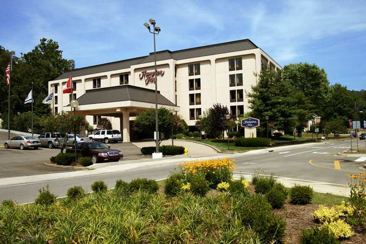 Hampton Inn Уилинг Экстерьер фото