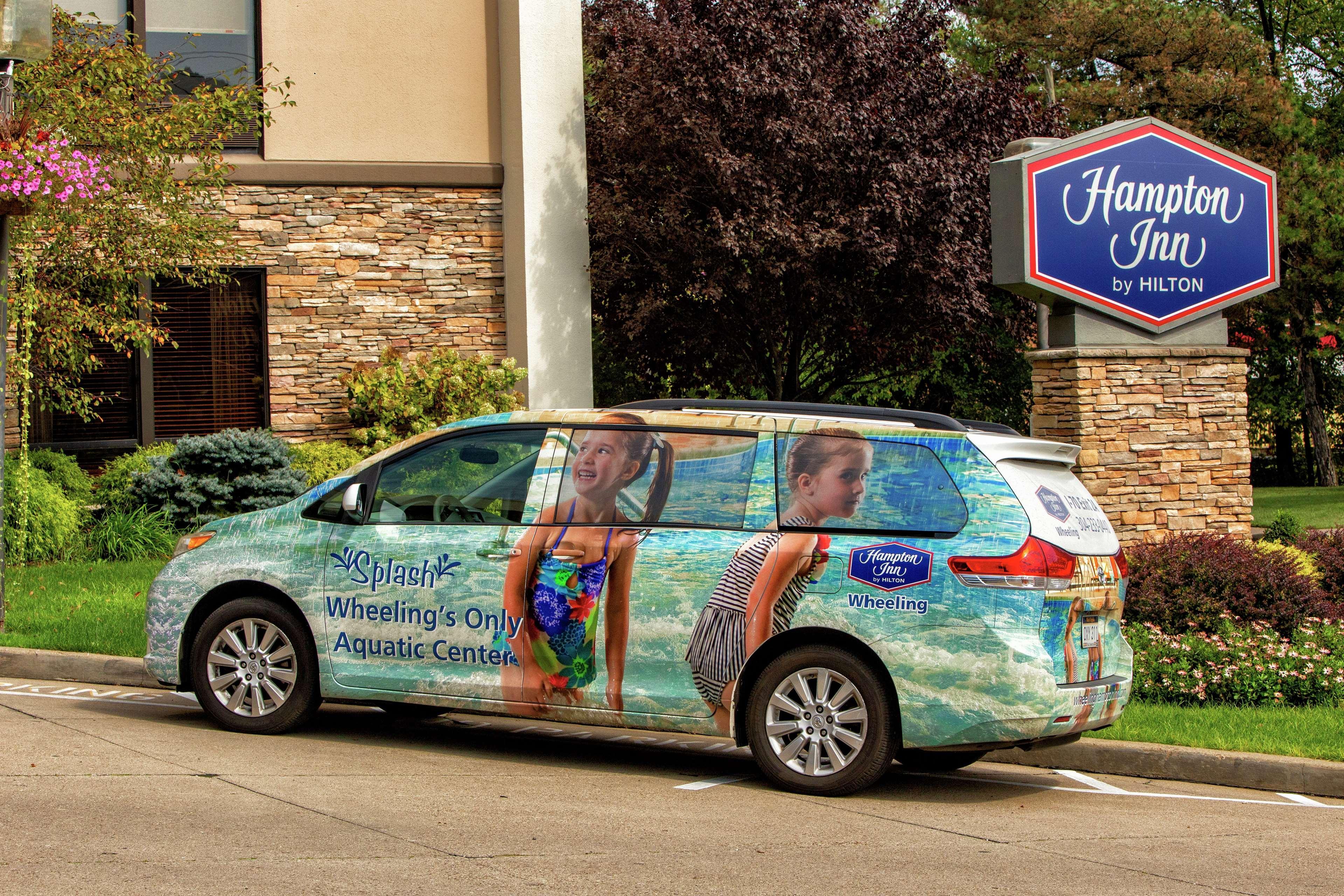 Hampton Inn Уилинг Экстерьер фото