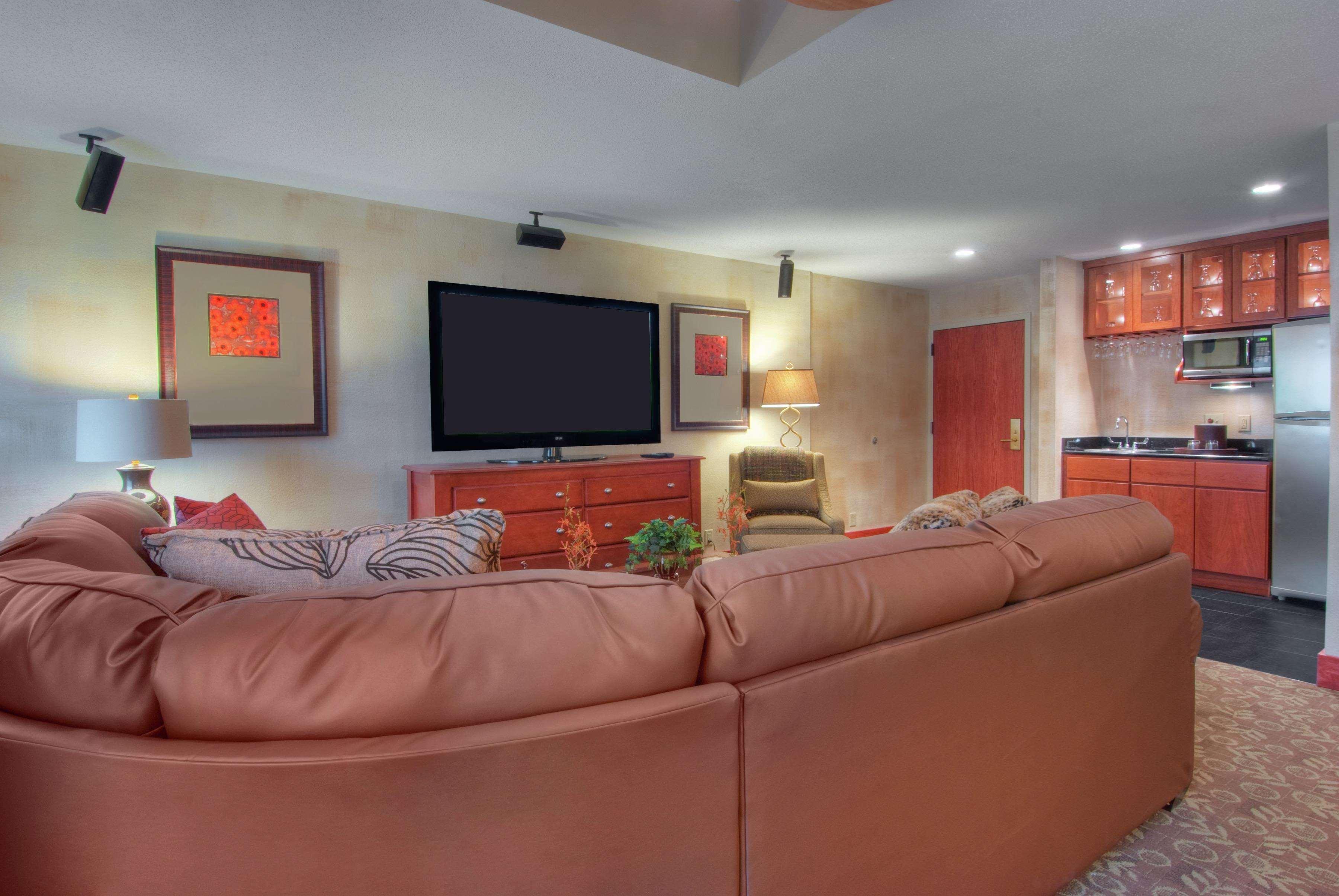 Hampton Inn Уилинг Экстерьер фото