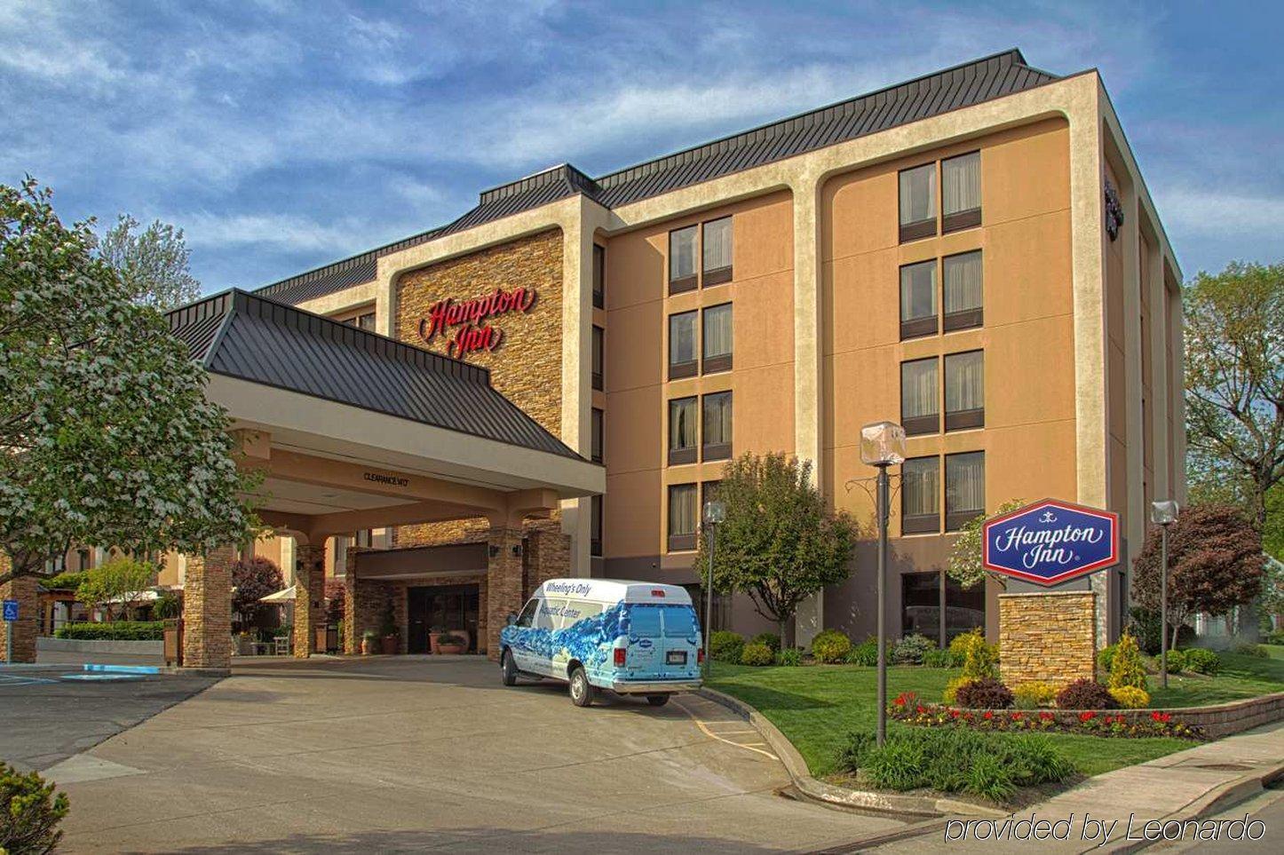 Hampton Inn Уилинг Экстерьер фото